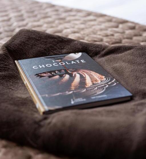 호텔 The Chocolate Suites