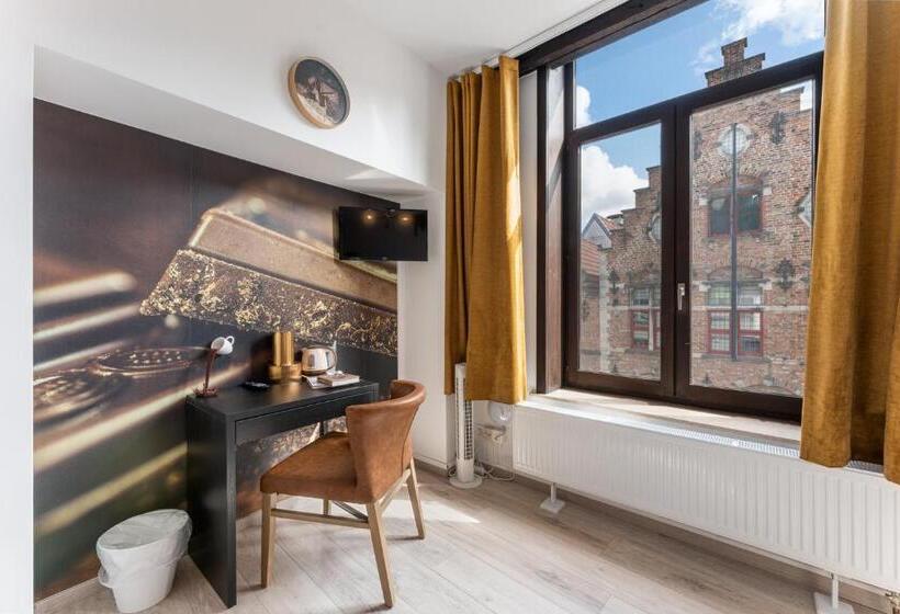 호텔 The Chocolate Suites