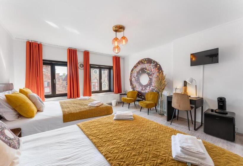 호텔 The Chocolate Suites