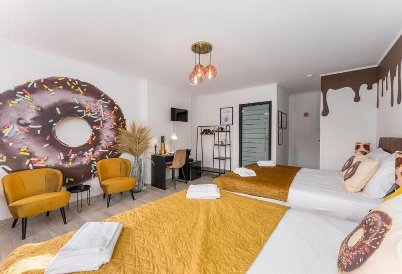 호텔 The Chocolate Suites