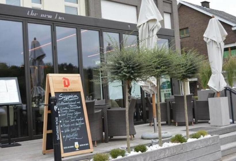 Отель The New Fox