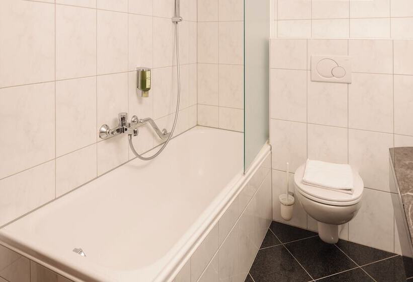 Schlosshotel Seewirt