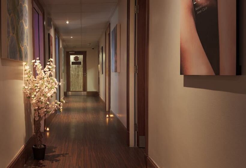 Ashford International Hotel & Spa