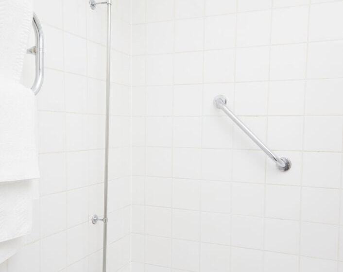 Bell Hotel & Inn By Greene King Inns