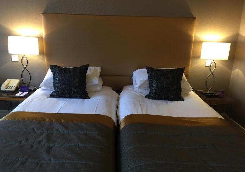 فندق Aldwark Manor Estate