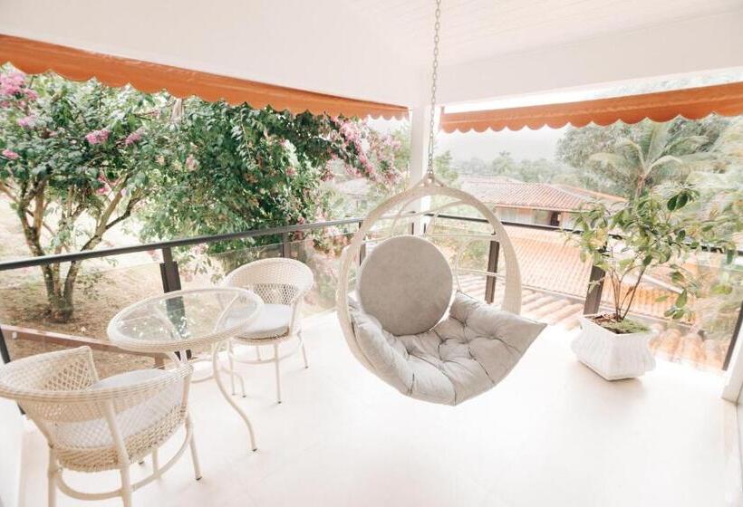 בית מלון כפרי Angra Boutique