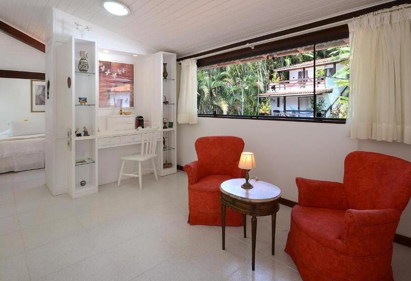 בית מלון כפרי Angra Boutique