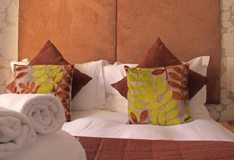 בית מלון כפרי Annandale Arms