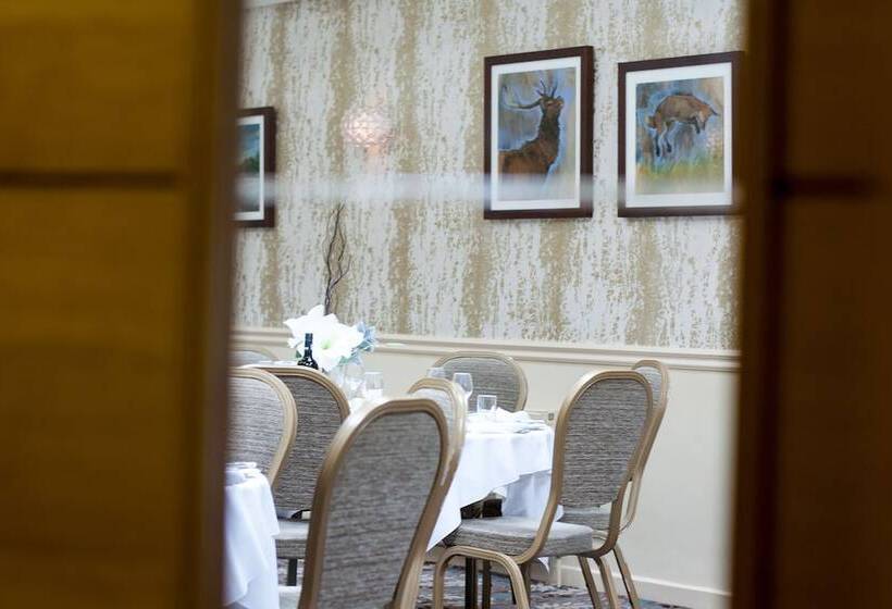 Отель Ascot House