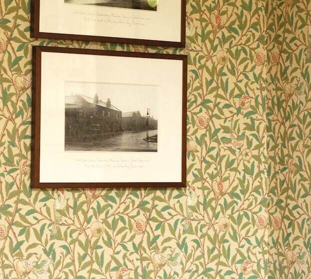 Отель Ascot House