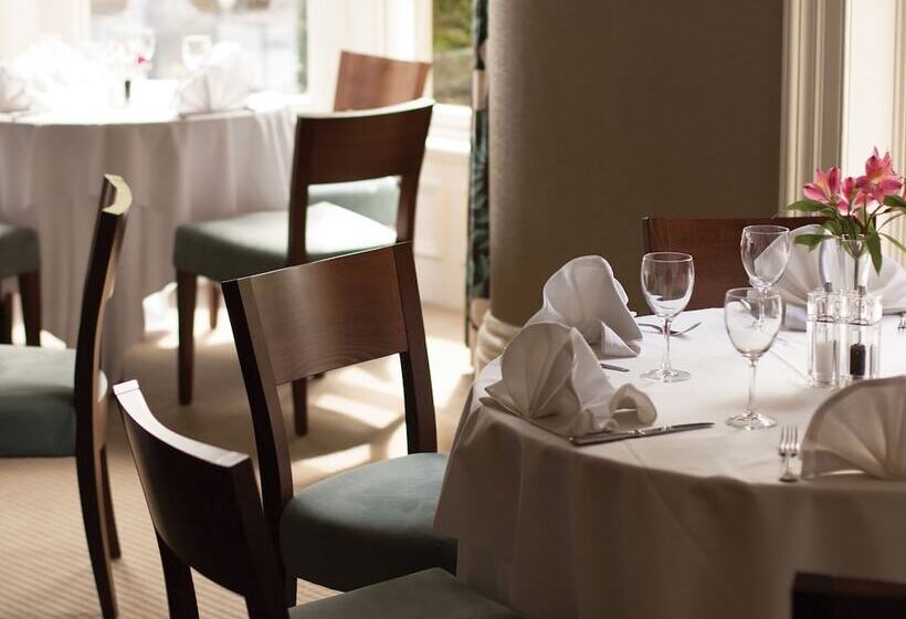 Отель Ascot House