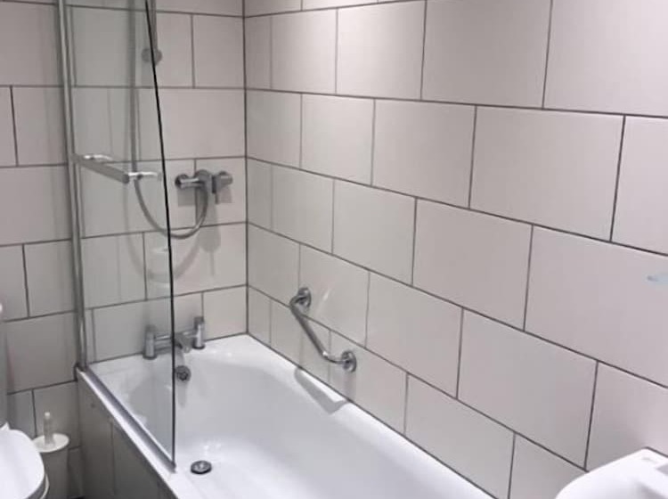 Отель Ascot House