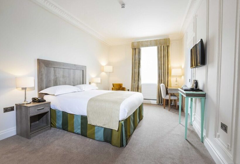 Отель Astor Court