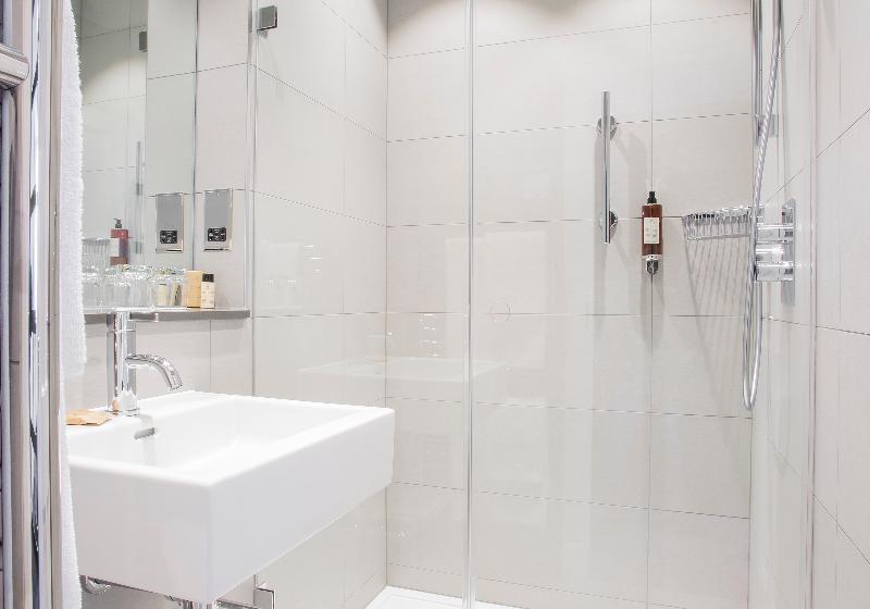 Отель Astor Court