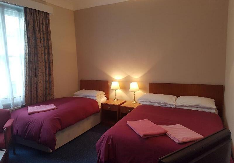 ホテル Avoca House