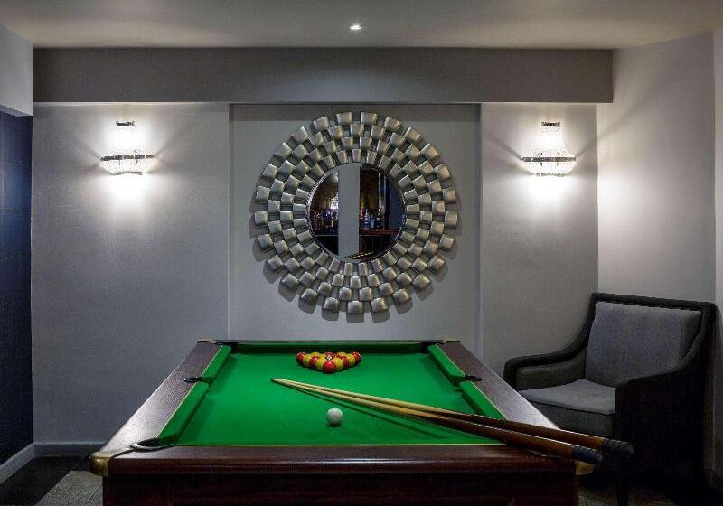 Barons Court Hotel Walsall