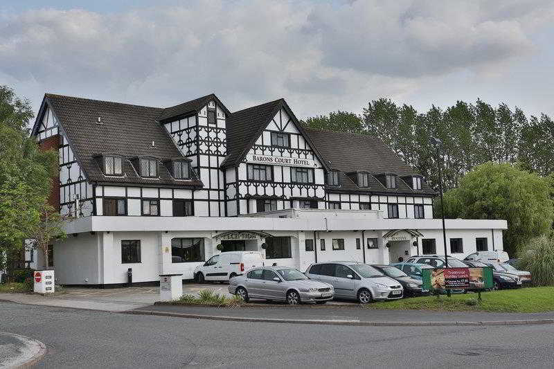 Barons Court Hotel Walsall