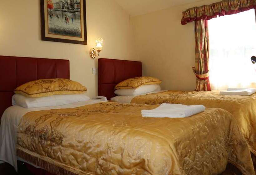 Отель Barry House