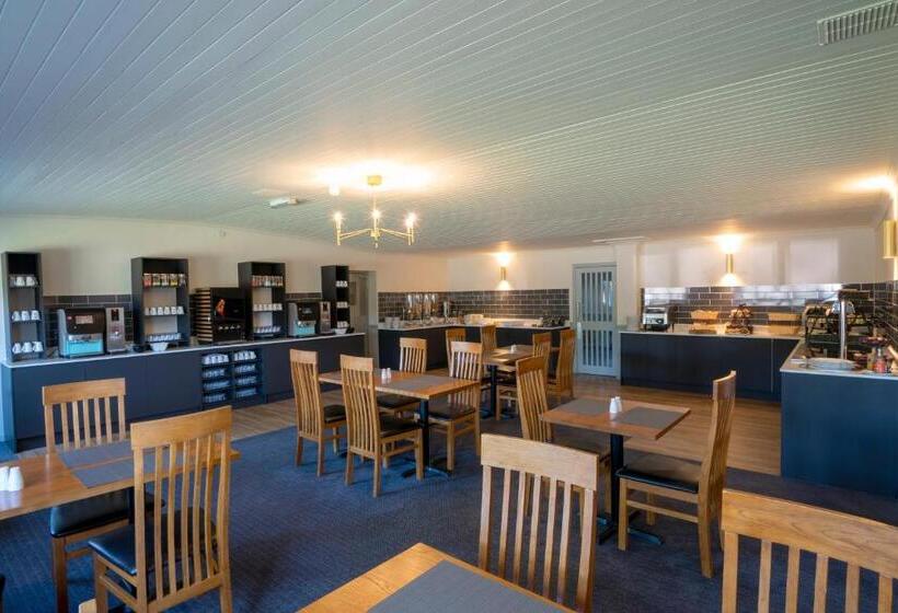 فندق Beaufort Park