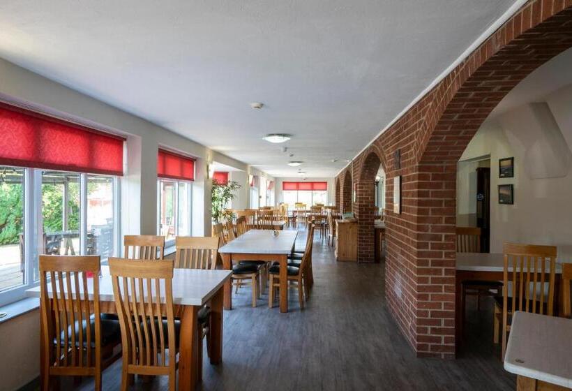 فندق Beaufort Park