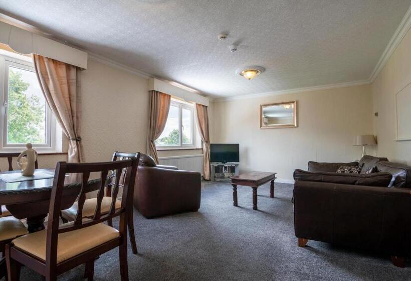 فندق Beaufort Park