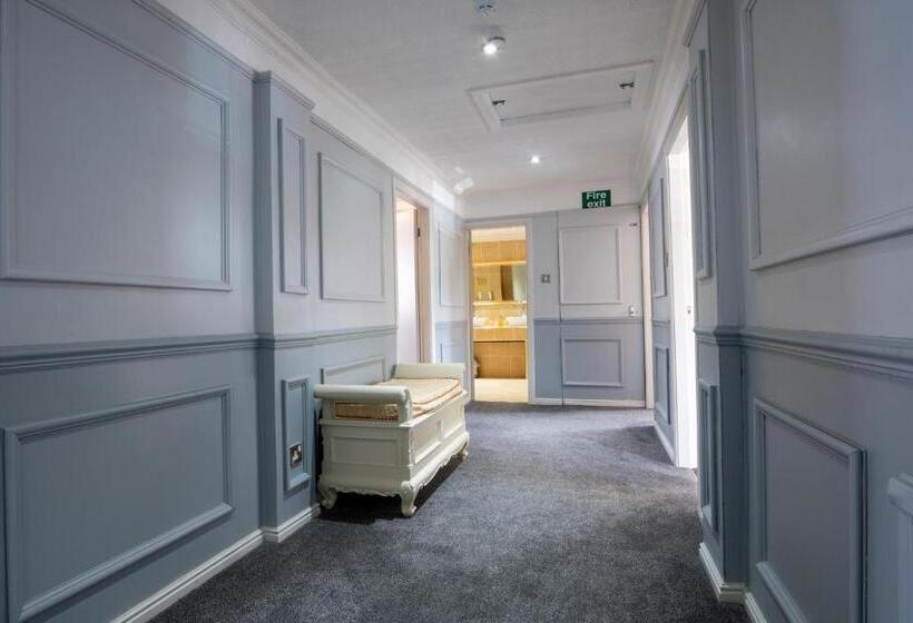 فندق Beaufort Park