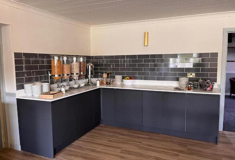 فندق Beaufort Park