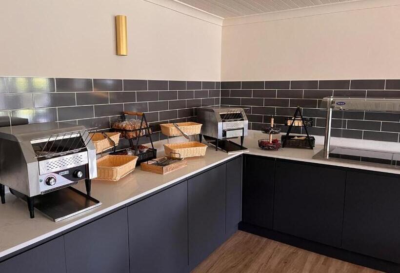 فندق Beaufort Park