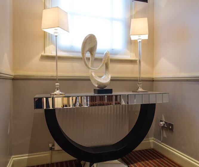 酒店 Best Western Buckingham Palace Rd