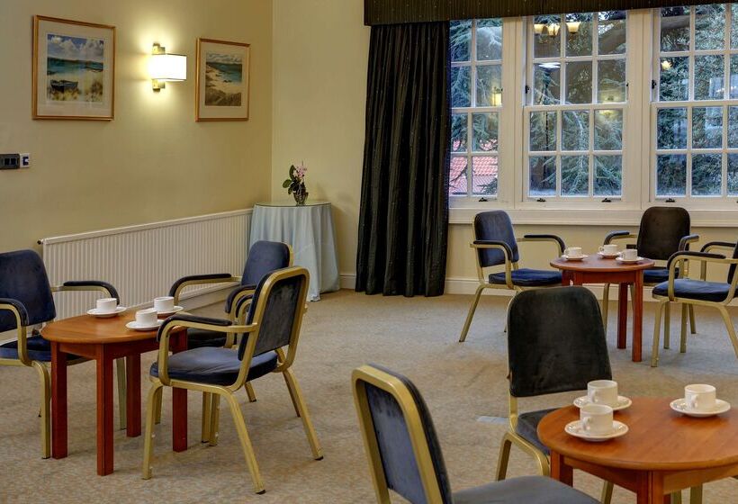 בית מלון כפרי Best Western Kings Manor