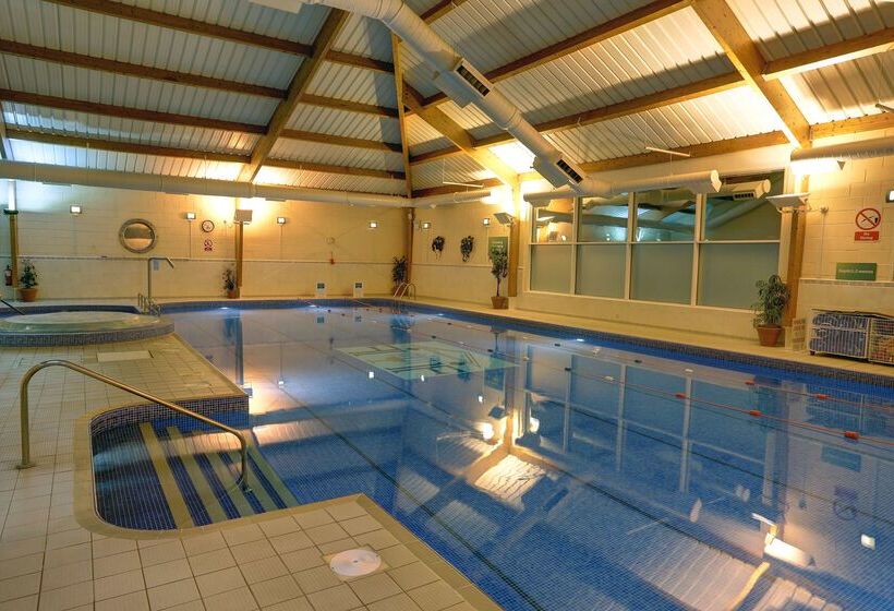 בית מלון כפרי Best Western Kings Manor