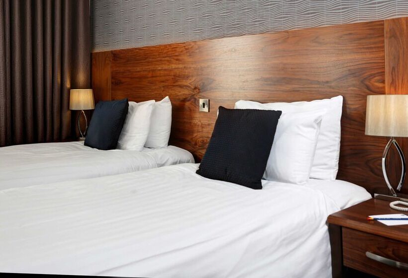 בית מלון כפרי Best Western Kings Manor