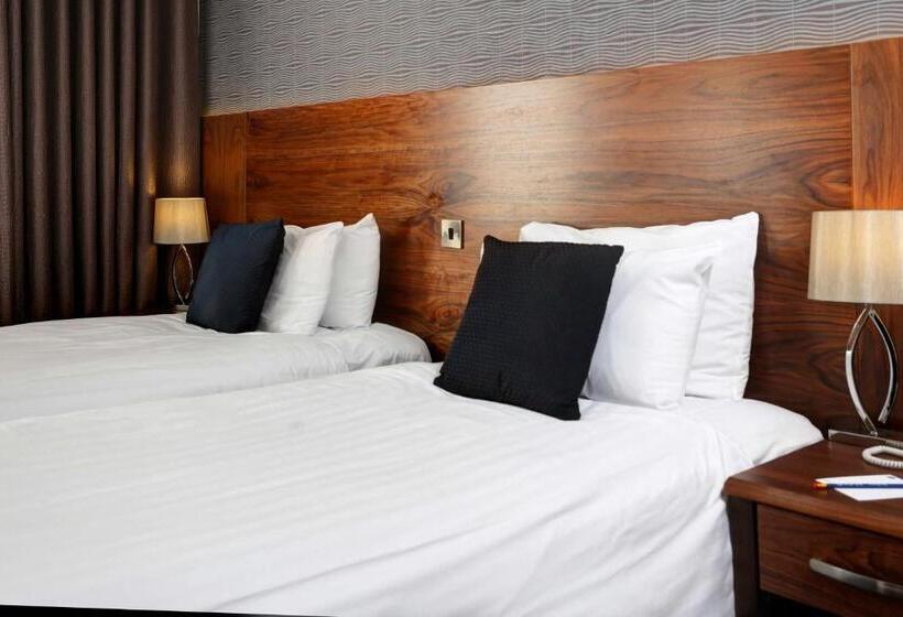 בית מלון כפרי Best Western Kings Manor