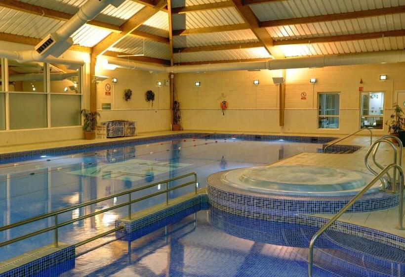 בית מלון כפרי Best Western Kings Manor