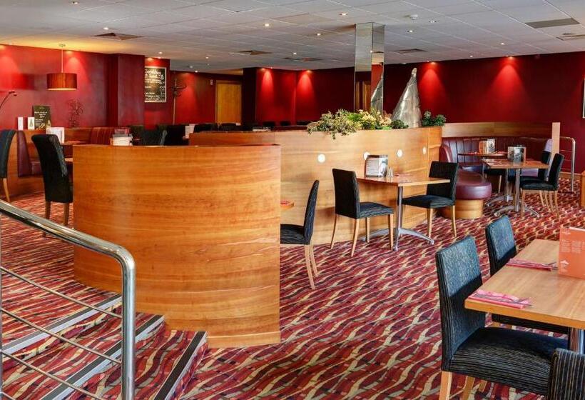 בית מלון כפרי Best Western Kings Manor