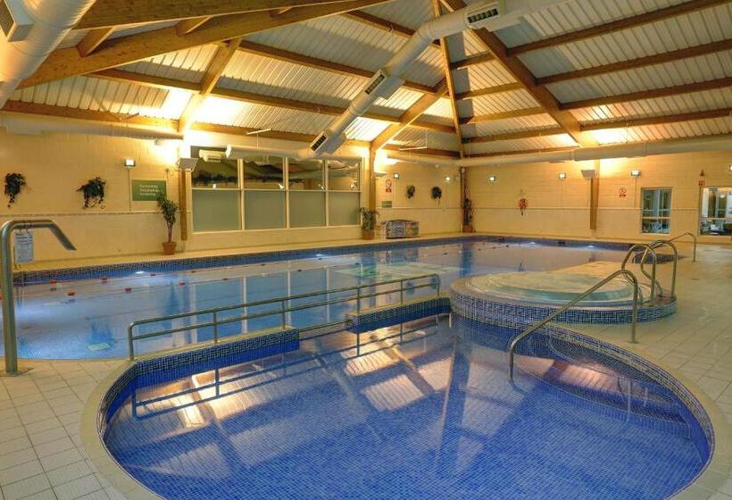 בית מלון כפרי Best Western Kings Manor