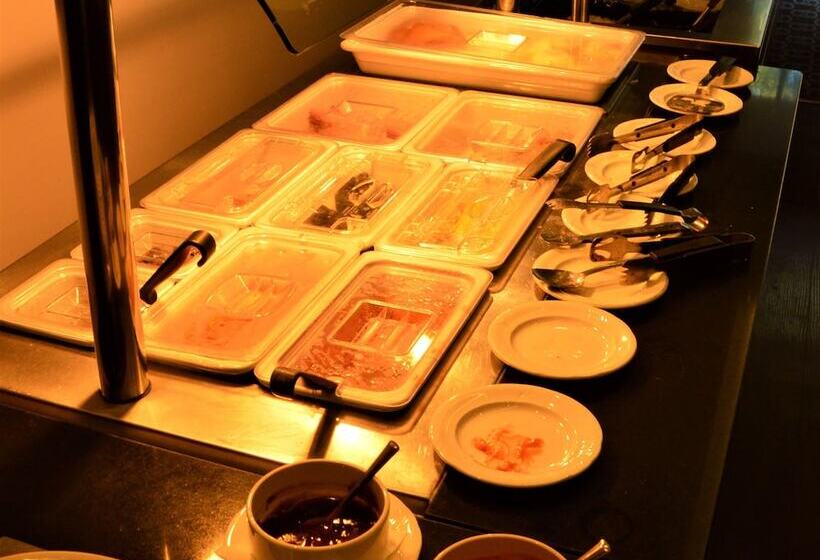 בית מלון כפרי Best Western Kings Manor