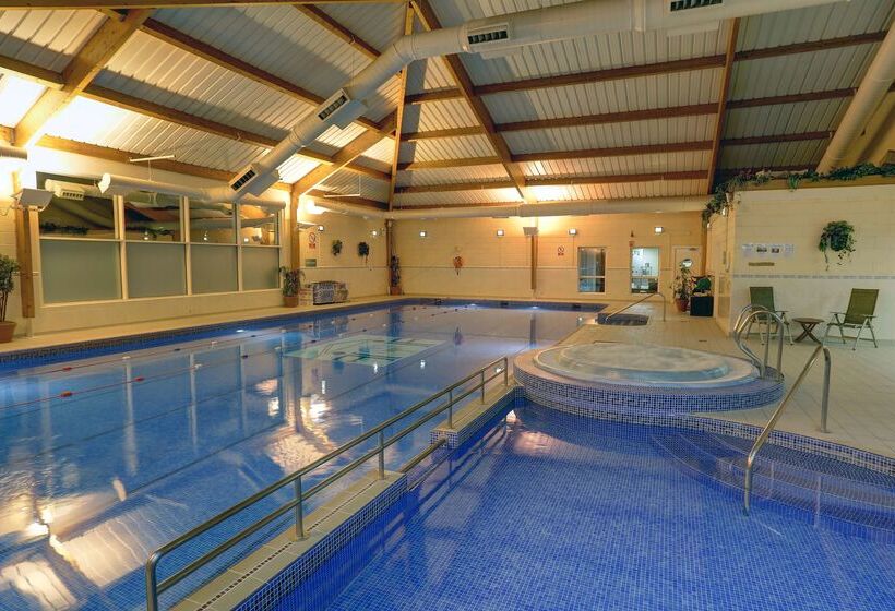 בית מלון כפרי Best Western Kings Manor