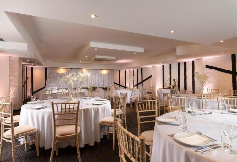 Отель Donnington Manor