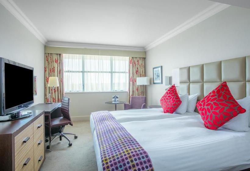 ホテル Five Lakes Resort