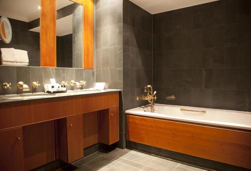 ホテル Five Lakes Resort