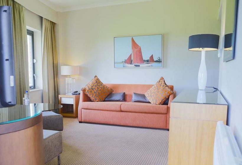 ホテル Five Lakes Resort