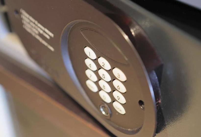 ホテル Five Lakes Resort