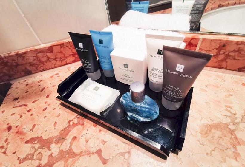 ホテル Five Lakes Resort