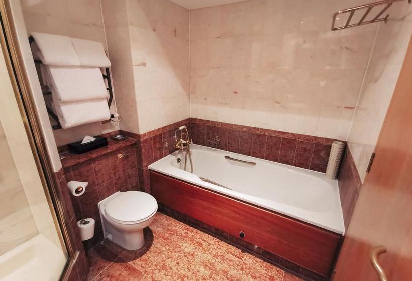 ホテル Five Lakes Resort