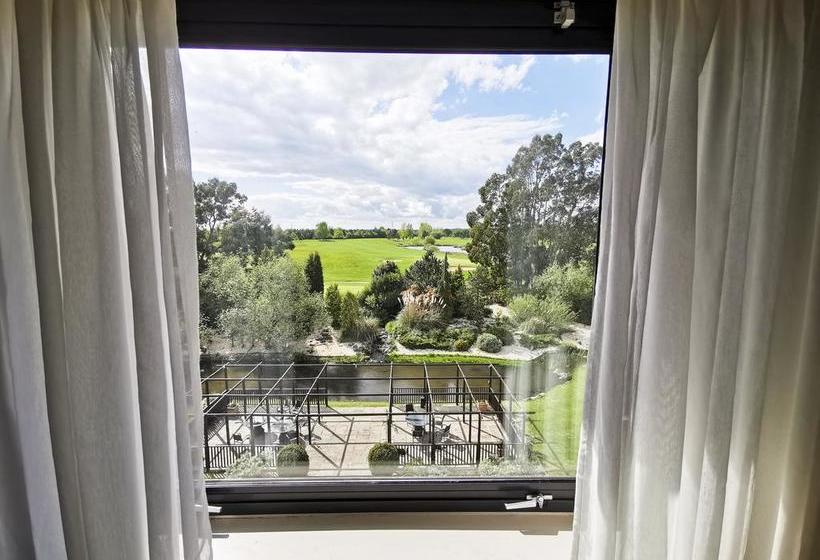 ホテル Five Lakes Resort