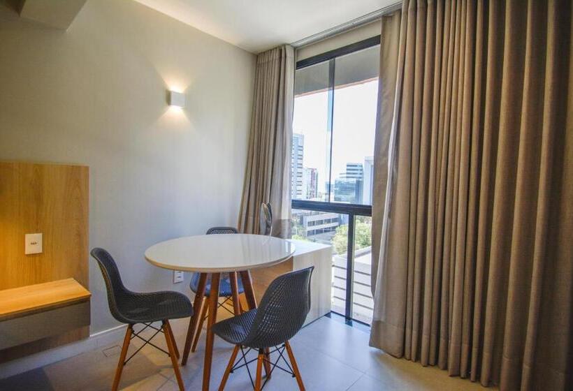 ホテル Garvey Park