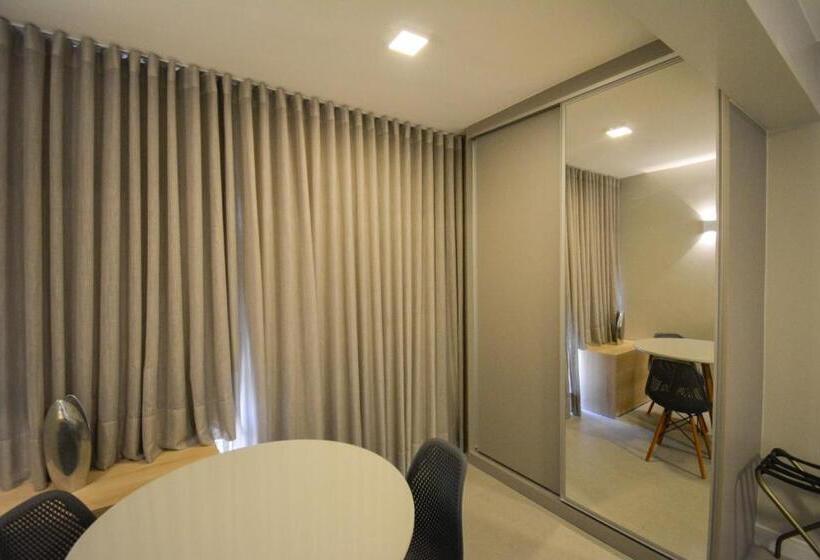 ホテル Garvey Park