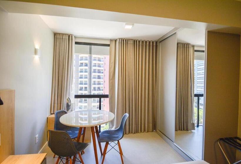 ホテル Garvey Park