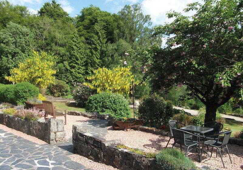 Отель Glenspean Lodge